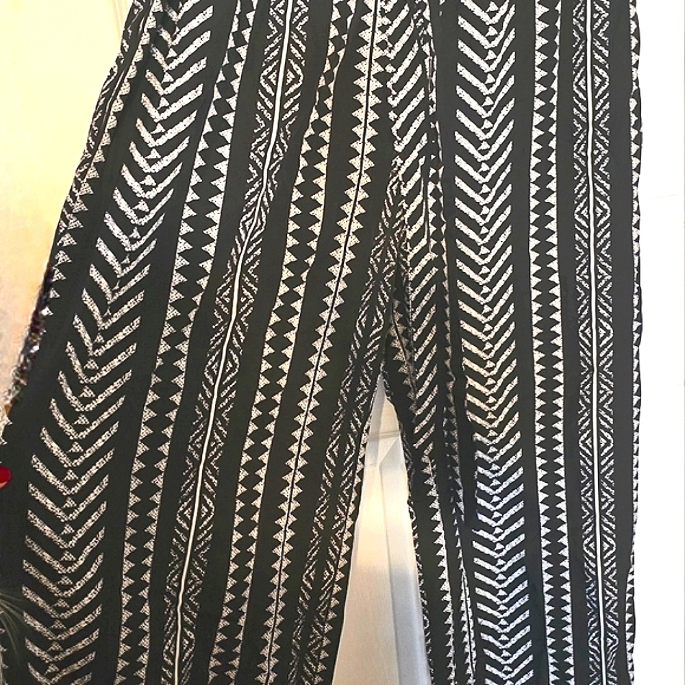 Chic Black and White Geometric Pants